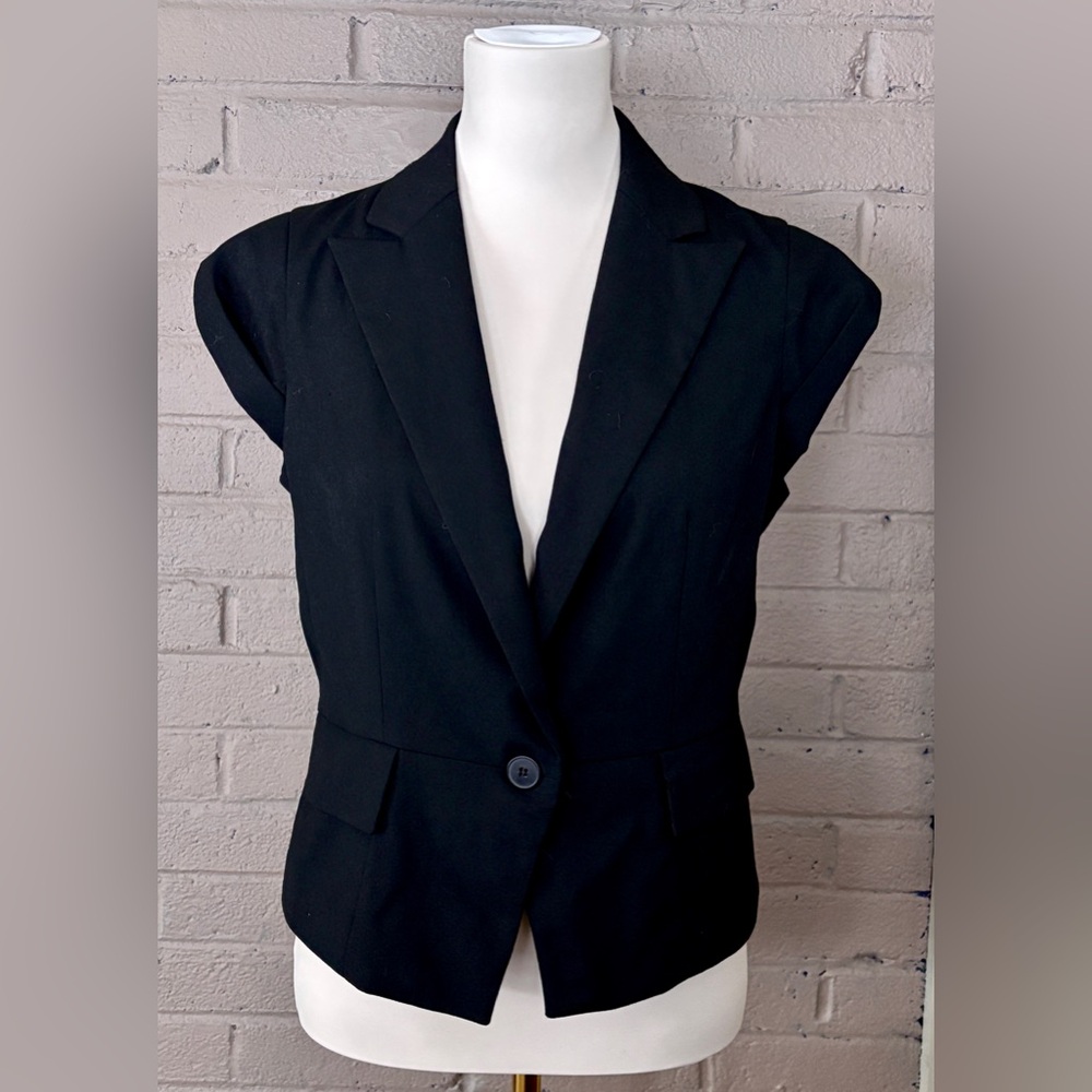 New York & Co. black sleeveless blazer / vest 6